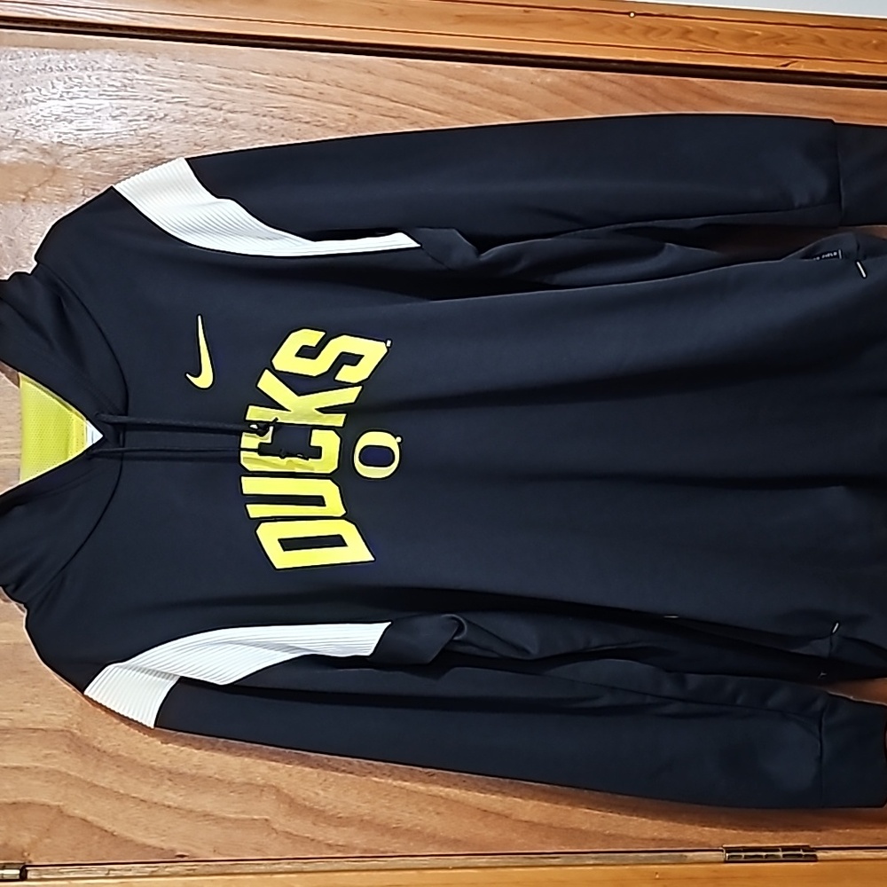 Oregon Ducks Nike On-Field Therma-Fit Pullover Hoodie